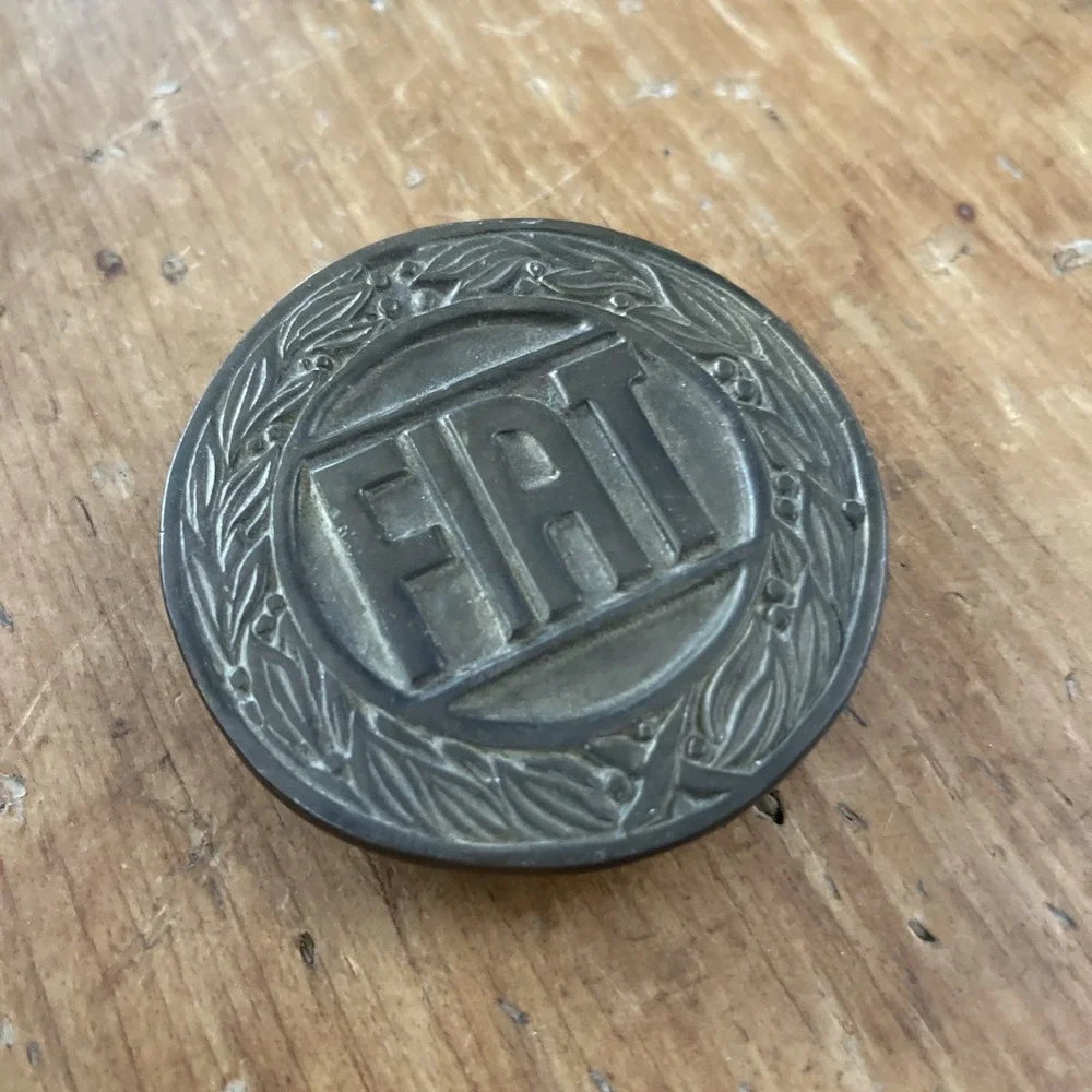 VINTAGE 1970s **FIAT**‎ BELT BUCKLE AUTO CAR SOLID BRASS BELT BUCKLE